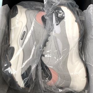 DIOR SNEAKERS
